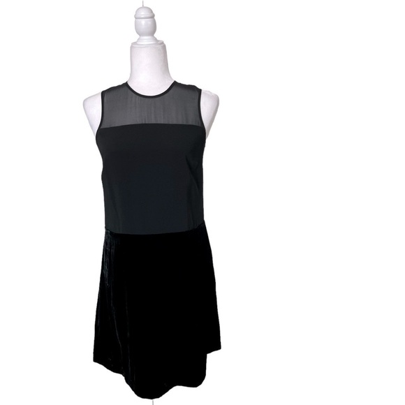 Ann Taylor Sleeveless Cocktail Dress in Black Color Size 2 - Picture 2 of 11